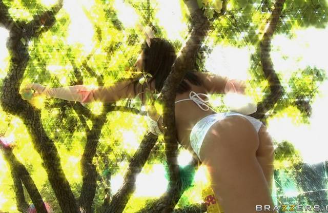 Секс игра с моделью из Плейбой - жаркие сцены онлайн